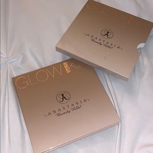 Anastasia Sundipped Glow Kit!! (barely used)